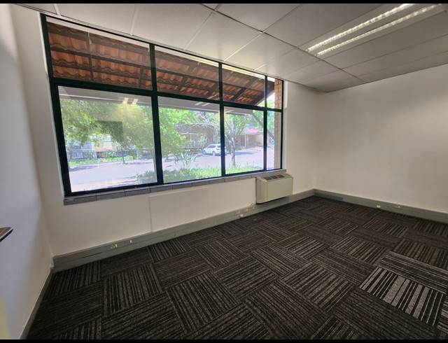 181M² OFFICE TO LET IN WATERFALL